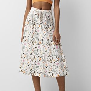 Floral buttoned midi skirt